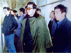 1993年12月時(shí)任河南省委書記、現(xiàn)任中央政治局常委的***視察我廠
